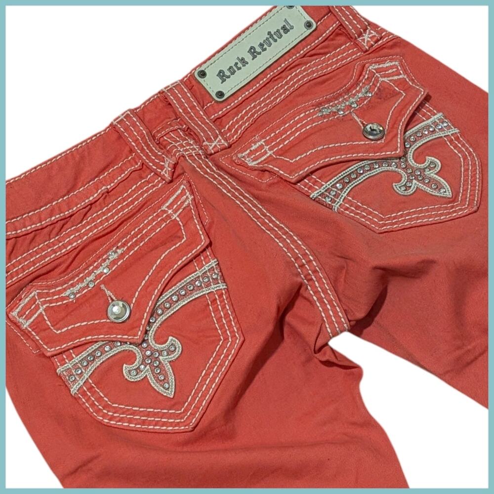 ROCK REVIVAL Scarlett Low Rise Rhinestone Flap Pocket Capri Women's 26 Y2K Bling